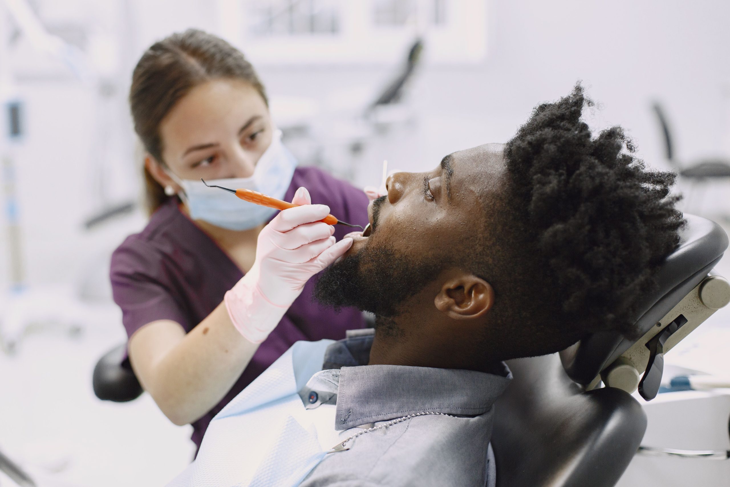 Traitement dentaire routine examen patient clinique