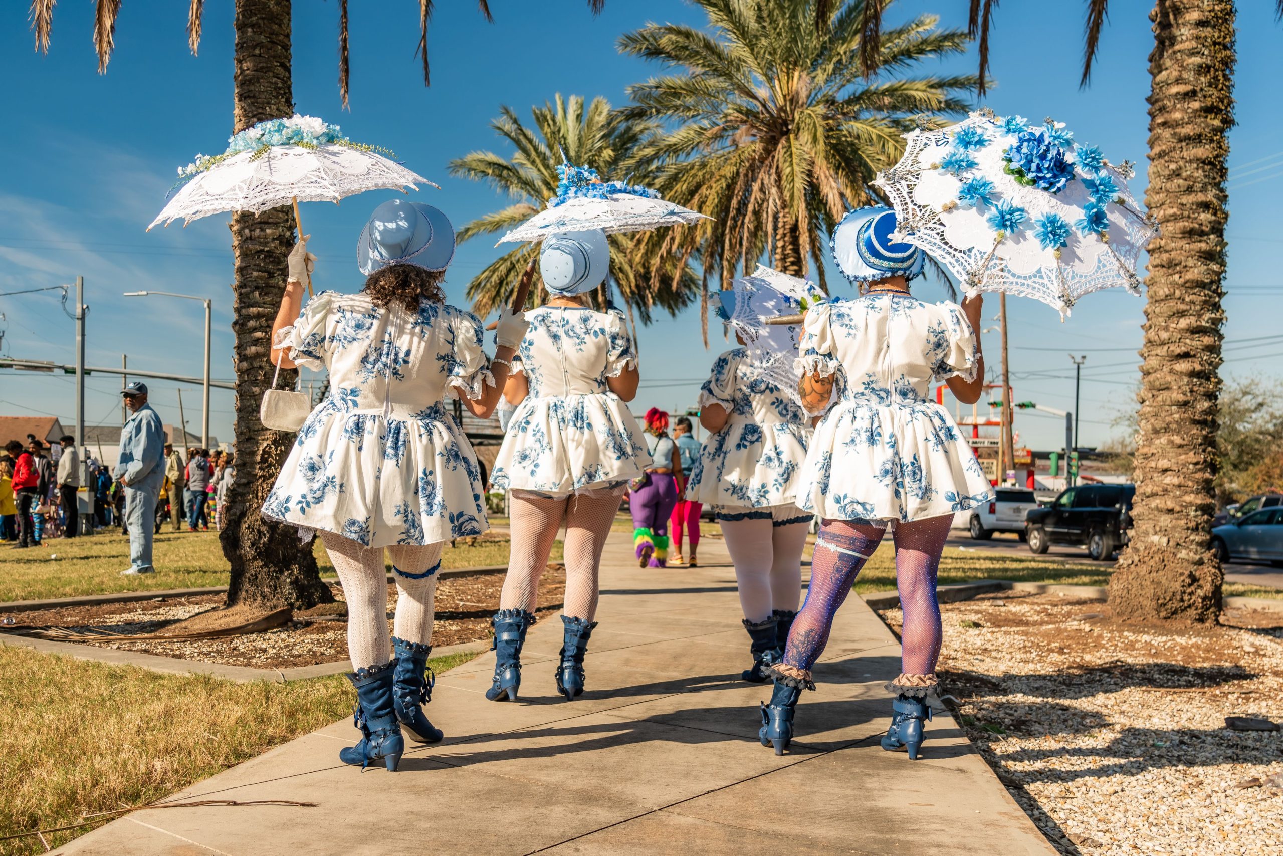 Femmes en costume au défilé Mardi gras de la Nouvelle-Orléans